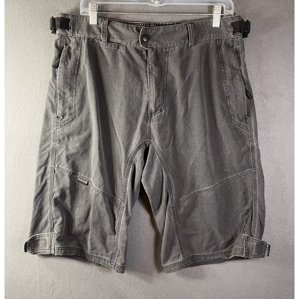 Endura Shorts Mens Medium Gray Mountain Bike Cycling